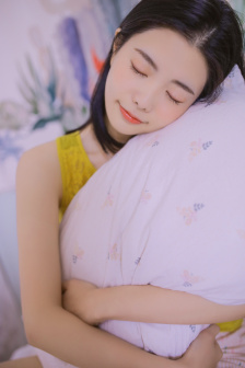 年轻的寡妇电影